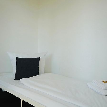 Apartment In Ruhiger Lage-Waschmaschine-Balkon Wolfsburg Esterno foto